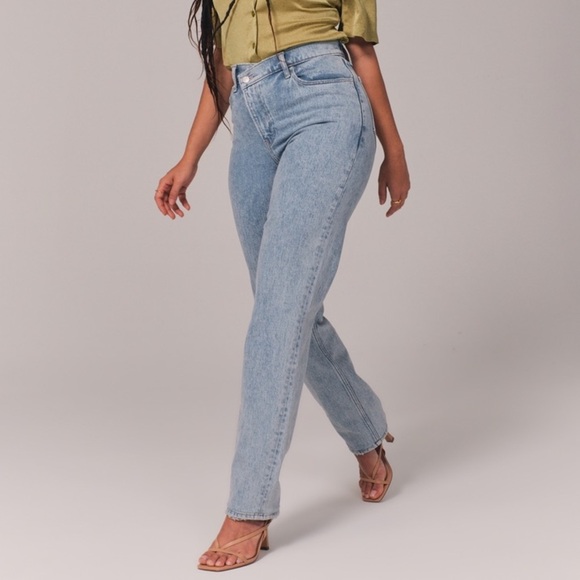 Abercrombie Ultra High Rise 90s Straight Jean - Picture 4 of 12